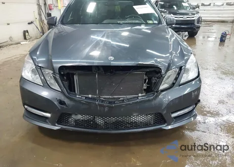 2012 Mercedes-Benz E 350 4Matic z USA, uszkodzony, nr VIN WDDHF8JB1CA627147